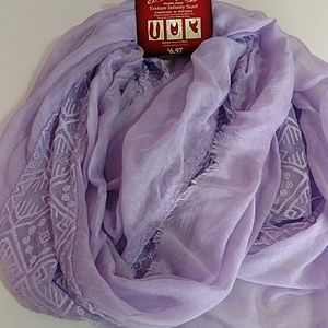 NWT Textured Infinity Scarf In lavender